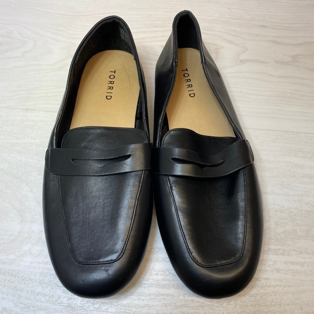 Torrid Womens 9.5WW Penny Loafer Flat Black Faux Leather Wide Width 40765368